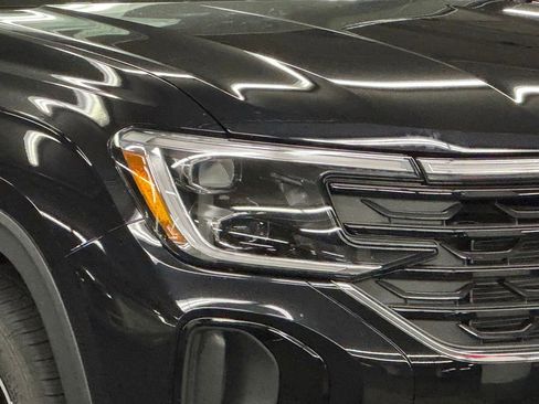 New 2026 Volkswagen Atlas Cross Sport SE image 44