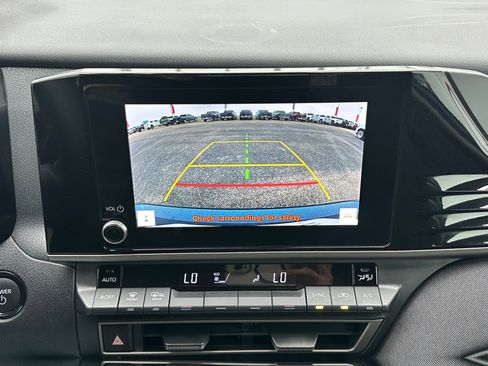 Used 2025 Toyota Camry LE FWD image 15