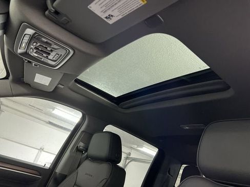 New 2025 GMC Sierra 2500 Denali w/ Denali Reserve Package AWD/4WD image 19