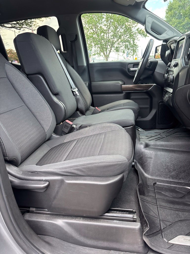 Used 2020 Chevrolet Silverado 1500 RST w/ RST Value Package AWD/4WD image 28