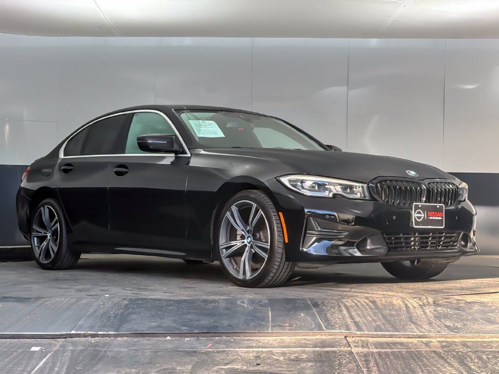 Used 2022 BMW 330i Sedan w/ Driving Assistance Package RWD image 1