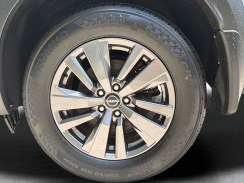Used 2023 Nissan Pathfinder SV w/ SV Premium Package AWD/4WD image 43