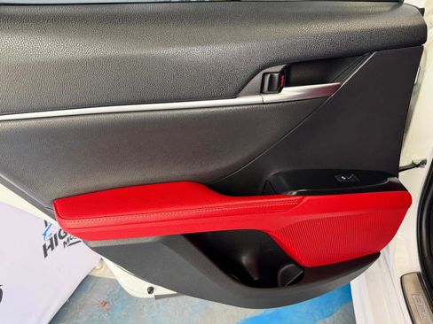 Used 2019 Toyota Camry XSE FWD image 18