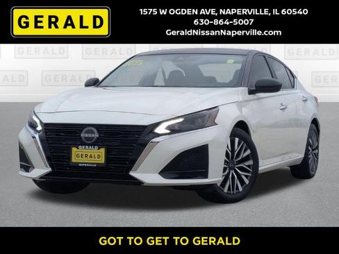 Certified 2025 Nissan Altima 2.5 SV image 1