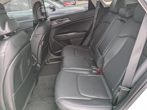 Certified 2023 Kia Sportage EX FWD image 11