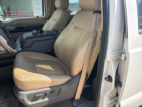 Used 2015 Ford F250 Lariat w/ Lariat Ultimate Package image 12