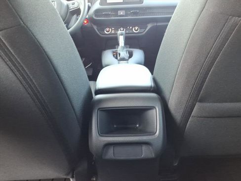 Certified 2026 Honda HR-V LX image 18