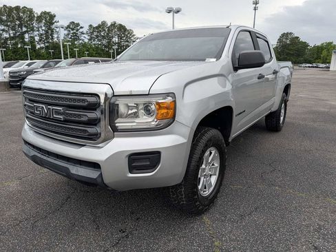 Used 2017 GMC Canyon 2WD Crew Cab w/ Convenience Package image 11
