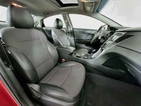 Used 2011 Hyundai Sonata SE w/ Navigation & Sunroof Pkg 4 FWD image 13