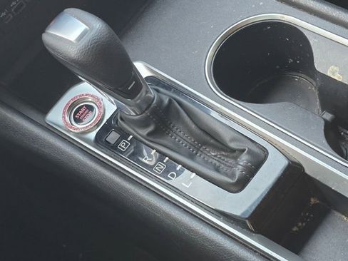 Used 2022 Nissan Altima 2.5 SV image 16