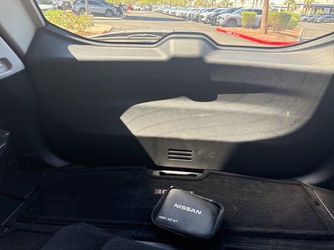 Used 2020 Nissan Rogue SV image 19