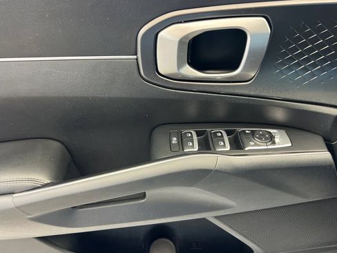 Used 2023 Kia Sorento EX w/ Panoramic Sunroof Package FWD image 14