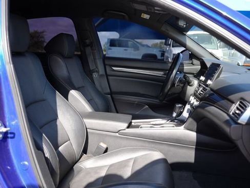 Used 2019 Honda Accord Sport image 17