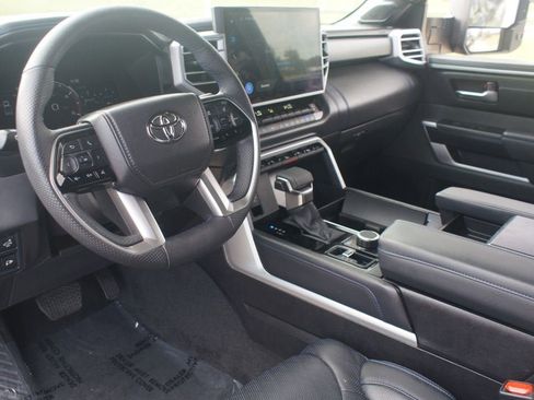 Used 2025 Toyota Tundra Platinum AWD/4WD image 15