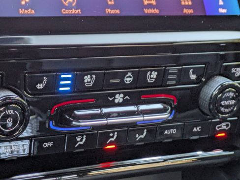 New 2025 Jeep Grand Cherokee L Limited w/ Luxury Tech Group II RWD image 26