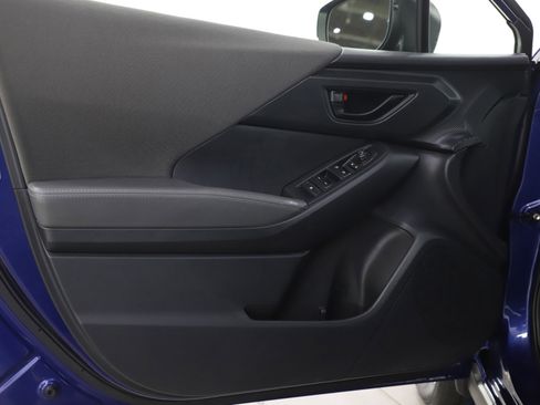 Used 2024 Subaru Crosstrek 2.0i Premium image 18