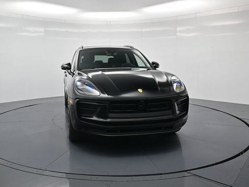 Certified 2026 Porsche Macan image 33