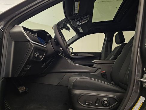 New 2026 Jeep Grand Cherokee Laredo AWD/4WD image 14