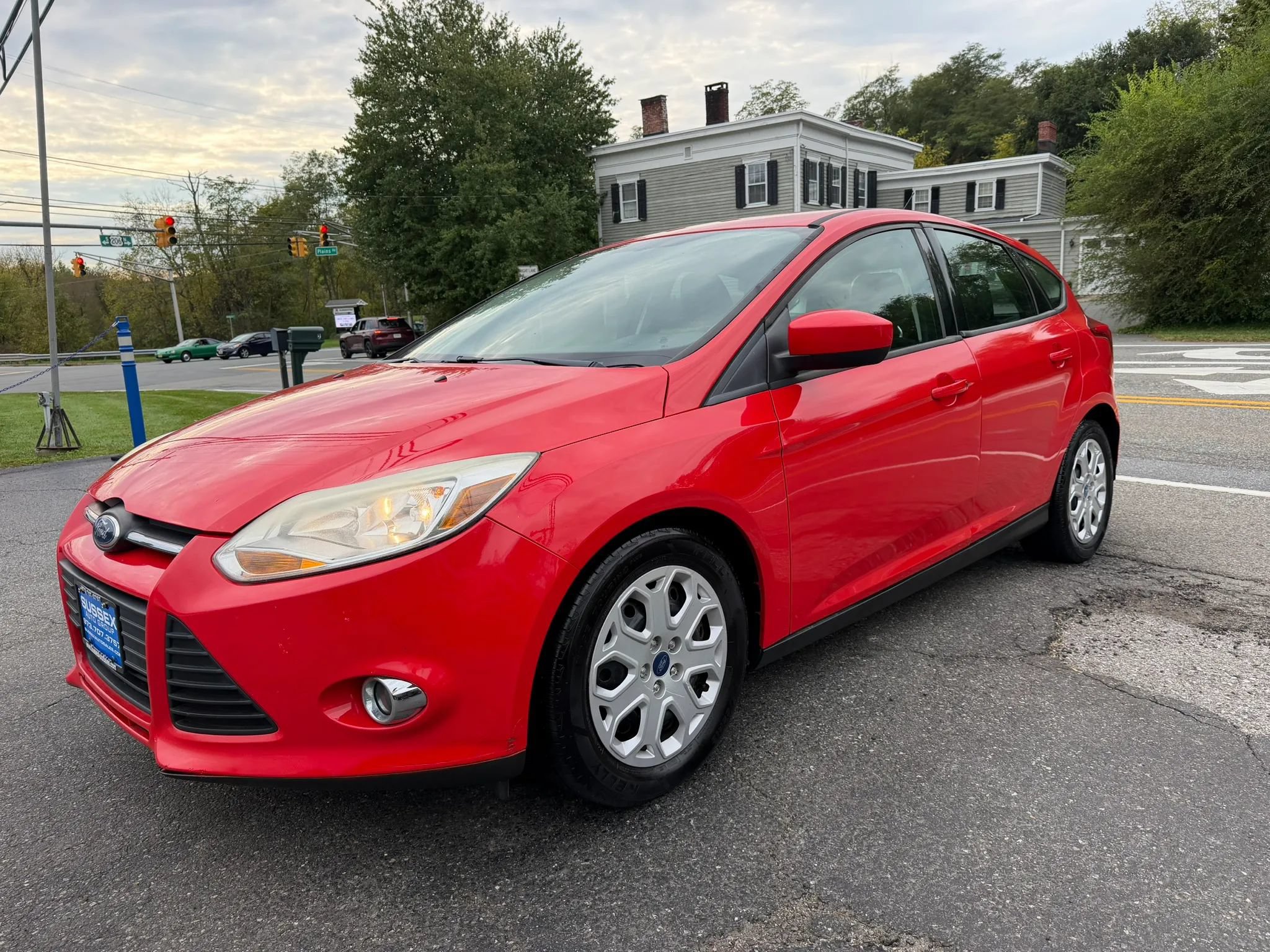 Used 2012 Ford Focus SE FWD image 3