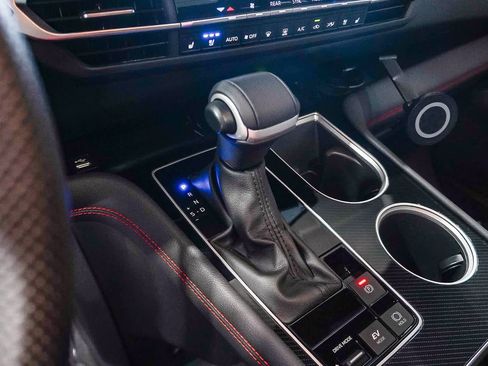 Used 2025 Toyota Sienna XSE image 22