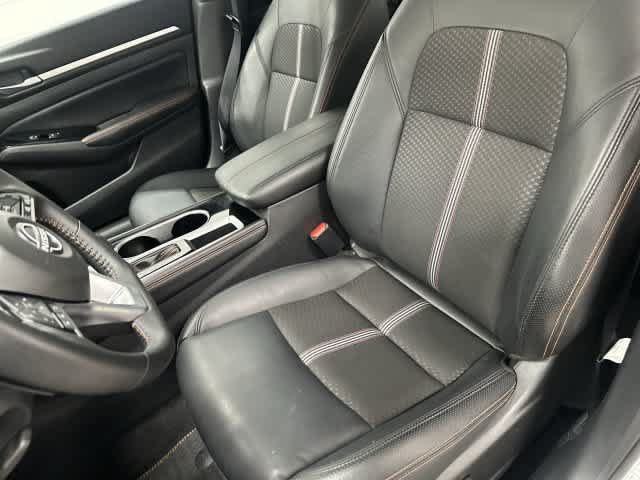 Used 2025 Nissan Altima 2.5 SR FWD image 10