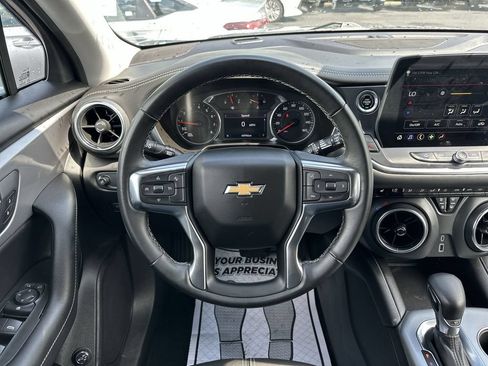Used 2024 Chevrolet Blazer LT FWD image 6