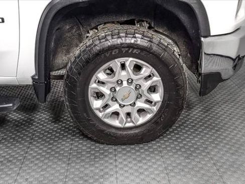 Used 2022 Chevrolet Silverado 2500 LT w/ Convenience Package AWD/4WD image 33