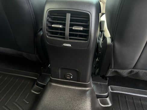 Used 2021 Ford Escape SEL w/ Technology Package AWD/4WD image 21