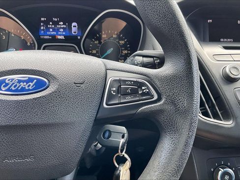 Used 2016 Ford Focus SE w/ Reverse Sensing Package FWD image 20