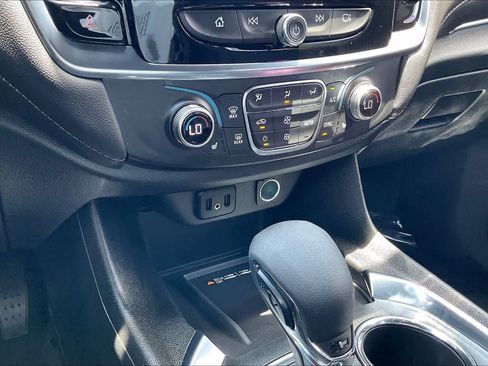Used 2023 Chevrolet Traverse LT FWD image 32