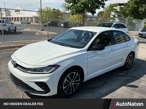 Used 2025 Volkswagen Jetta Sport FWD image 1