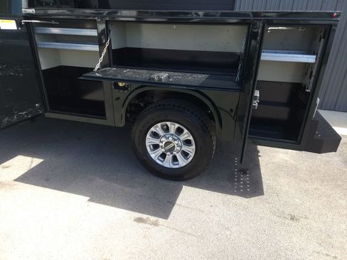 Used 2022 Ford F350 XL w/ STX Appearance Package AWD/4WD image 4