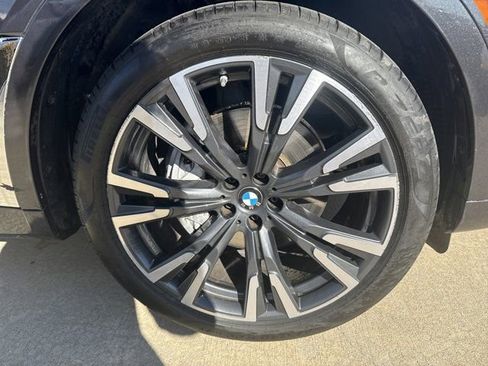 Used 2022 BMW X7 xDrive40i w/ Premium Package image 25