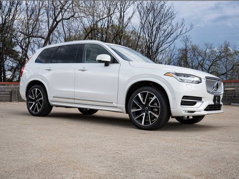 Certified 2024 Volvo XC90 B6 Ultimate w/ Protection Package Premier AWD/4WD image 7