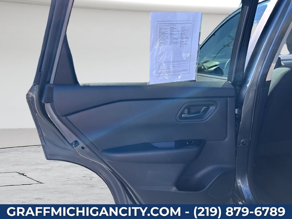 Used 2024 Nissan Rogue S AWD/4WD image 19