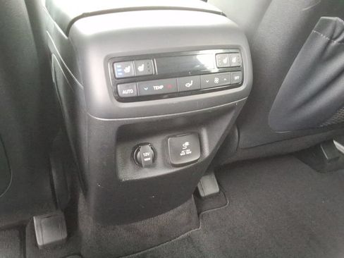 Used 2020 Hyundai Palisade Limited FWD image 19
