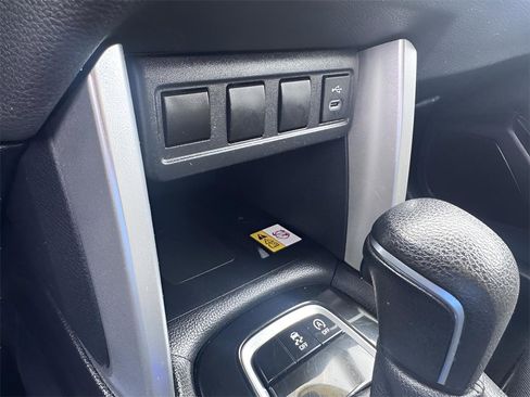Used 2023 Toyota Corolla Cross LE image 27