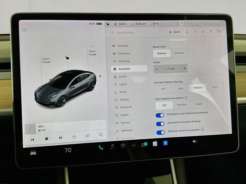 Used 2018 Tesla Model 3 Long Range RWD image 18