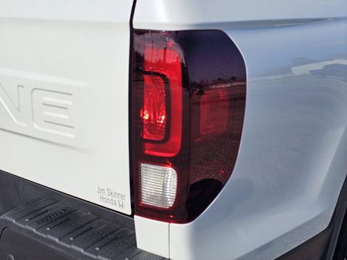 Used 2026 Honda Ridgeline Black Edition image 10