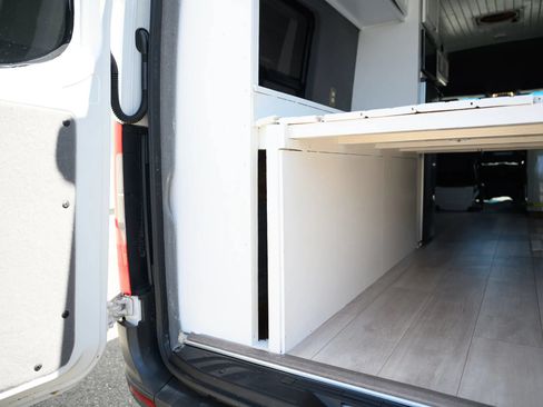 Used 2019 Mercedes-Benz Sprinter 170 image 26