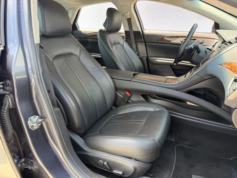 Used 2013 Lincoln MKZ FWD image 24