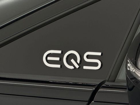 Certified 2024 Mercedes-Benz EQS AMG 4MATIC image 32