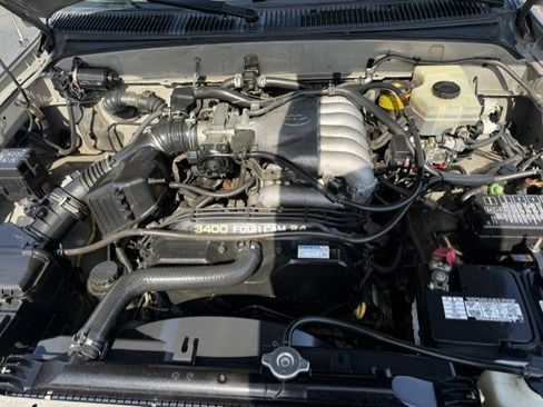 Used 2002 Toyota 4Runner SR5 RWD image 8