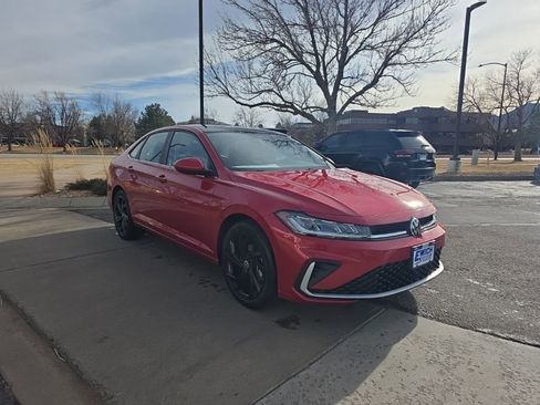 New 2026 Volkswagen Jetta SE image 7