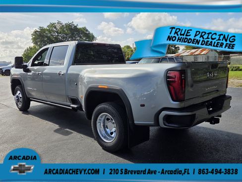 Used 2026 GMC Sierra 3500 Denali Ultimate AWD/4WD image 3