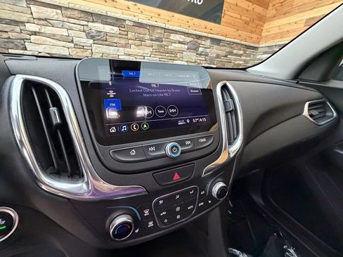 Used 2020 Chevrolet Equinox LT AWD/4WD image 16