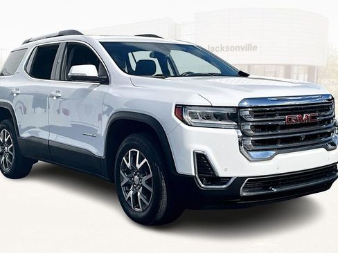 Used 2022 GMC Acadia SLT w/ Technology Package FWD image 3