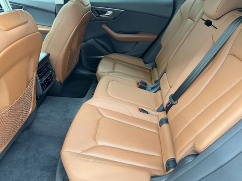 Used 2022 Audi Q8 Premium Plus AWD/4WD image 26