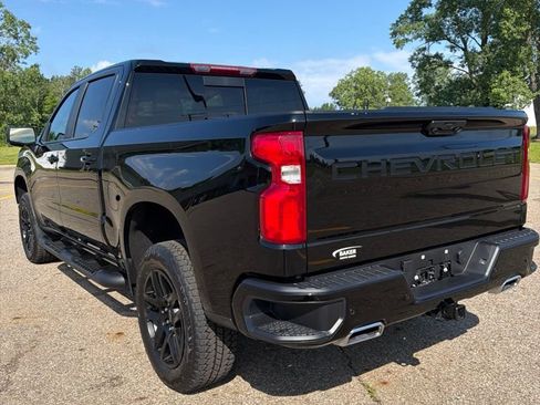 Used 2025 Chevrolet Silverado 1500 LT Trail Boss w/ LT Trail Boss Premium Package AWD/4WD image 7