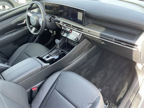 New 2025 Hyundai Tucson SEL image 18
